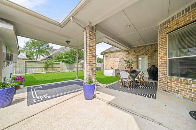 7910 Emerald Haven Drive, Sugar Land, TX 77479