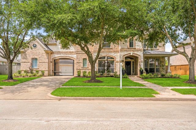 7910 Emerald Haven Drive, Sugar Land, TX 77479