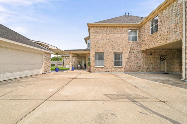 7910 Emerald Haven Drive, Sugar Land, TX 77479