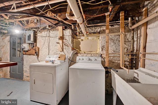 3118 NORMOUNT AVE, Baltimore, MD 21216