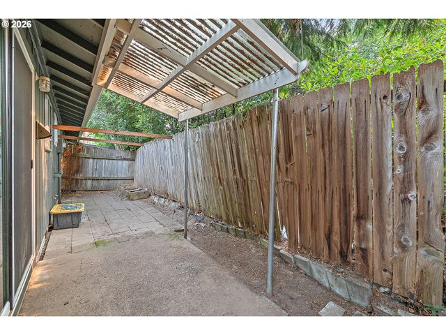 816 Se NEHALEM St, Portland, OR 97202
