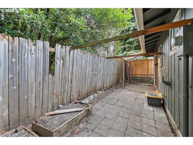 816 Se NEHALEM St, Portland, OR 97202