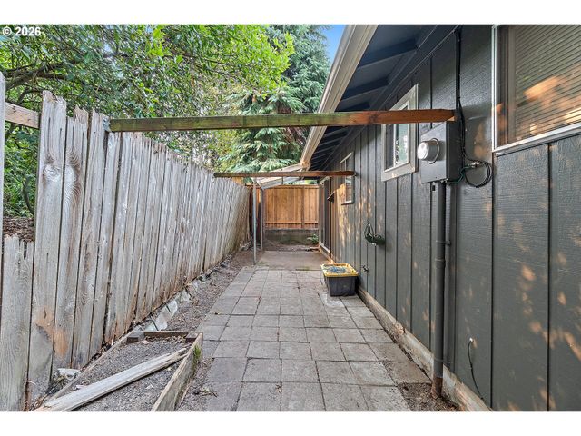 816 Se NEHALEM St, Portland, OR 97202