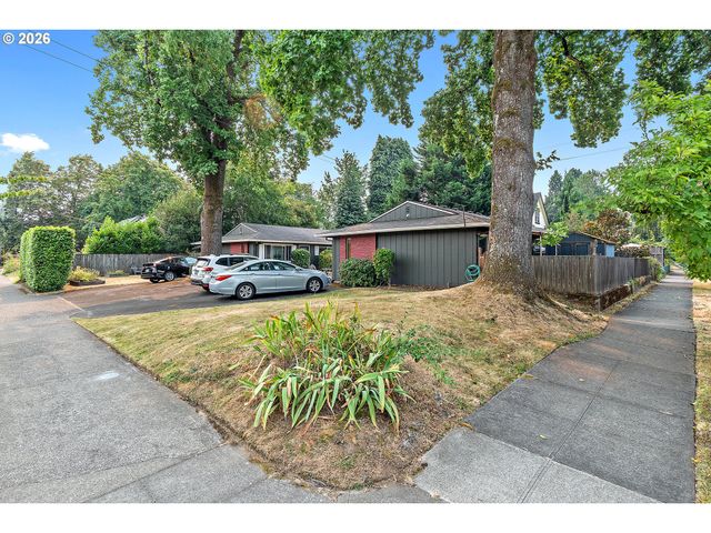 816 Se NEHALEM St, Portland, OR 97202