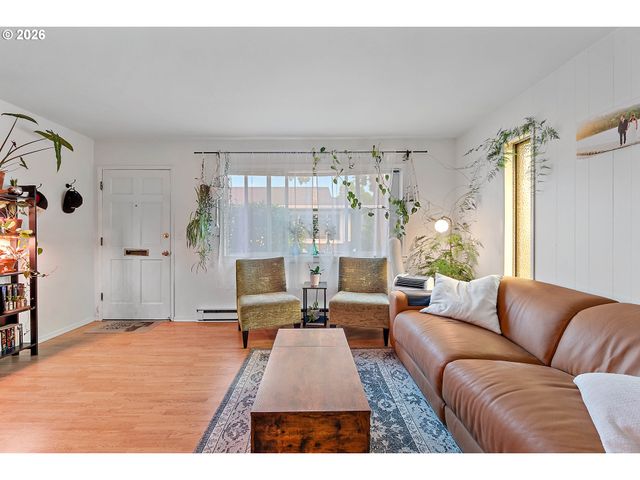 816 Se NEHALEM St, Portland, OR 97202