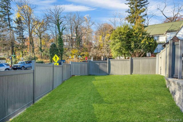 36 Lynwood Road, Scarsdale, NY 10583