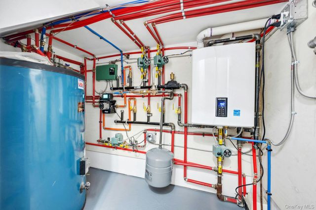 36 Lynwood Road, Scarsdale, NY 10583