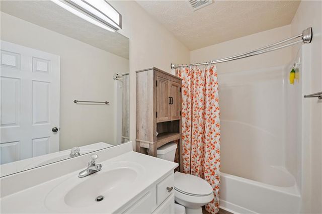 2706 Heathrow Drive, Lawrenceville, GA 30043