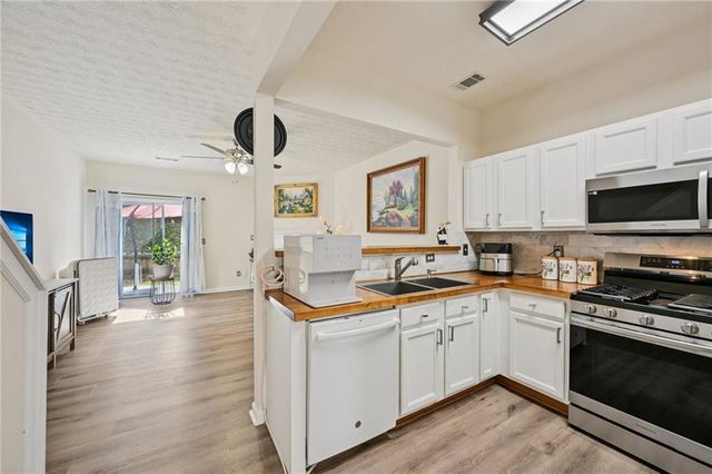 2706 Heathrow Drive, Lawrenceville, GA 30043