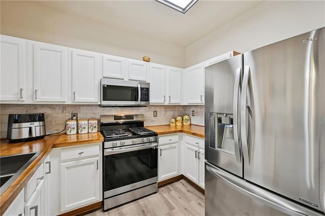 2706 Heathrow Drive, Lawrenceville, GA 30043