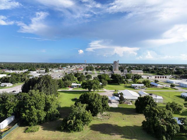 205 NW 11th Street, Okeechobee, FL 34972
