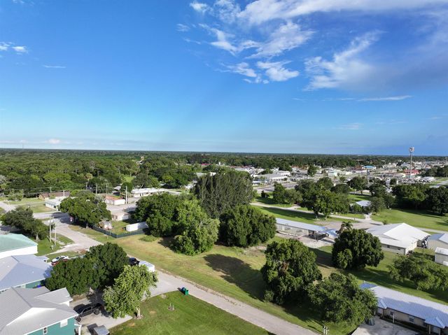 205 NW 11th Street, Okeechobee, FL 34972