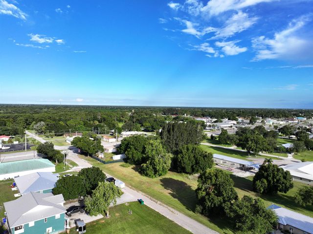205 NW 11th Street, Okeechobee, FL 34972