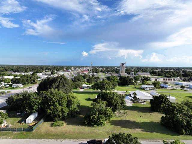 205 NW 11th Street, Okeechobee, FL 34972