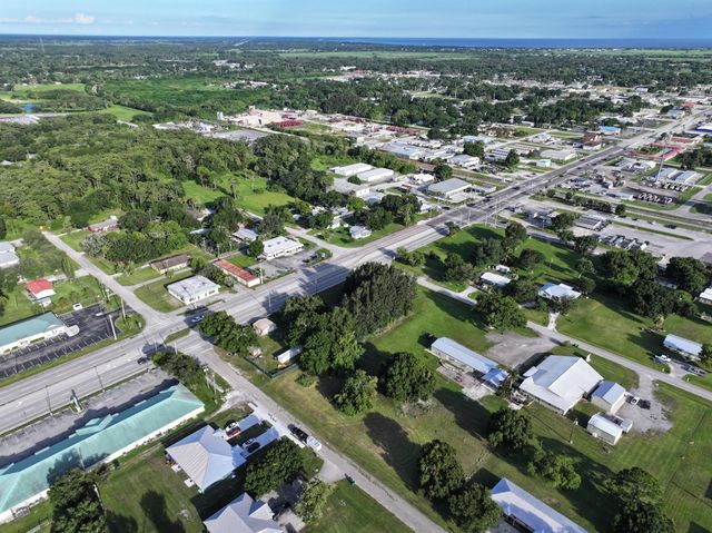 205 NW 11th Street, Okeechobee, FL 34972