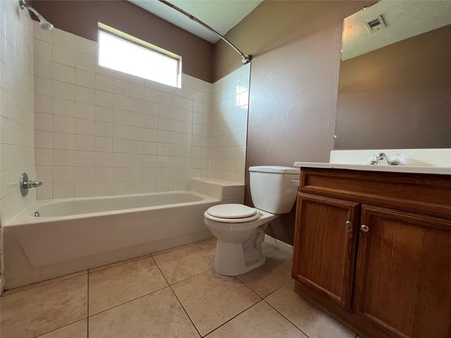 5603 Madison Street B, Houston, TX 77091