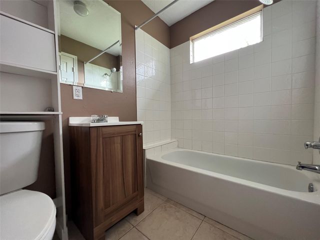 5603 Madison Street B, Houston, TX 77091