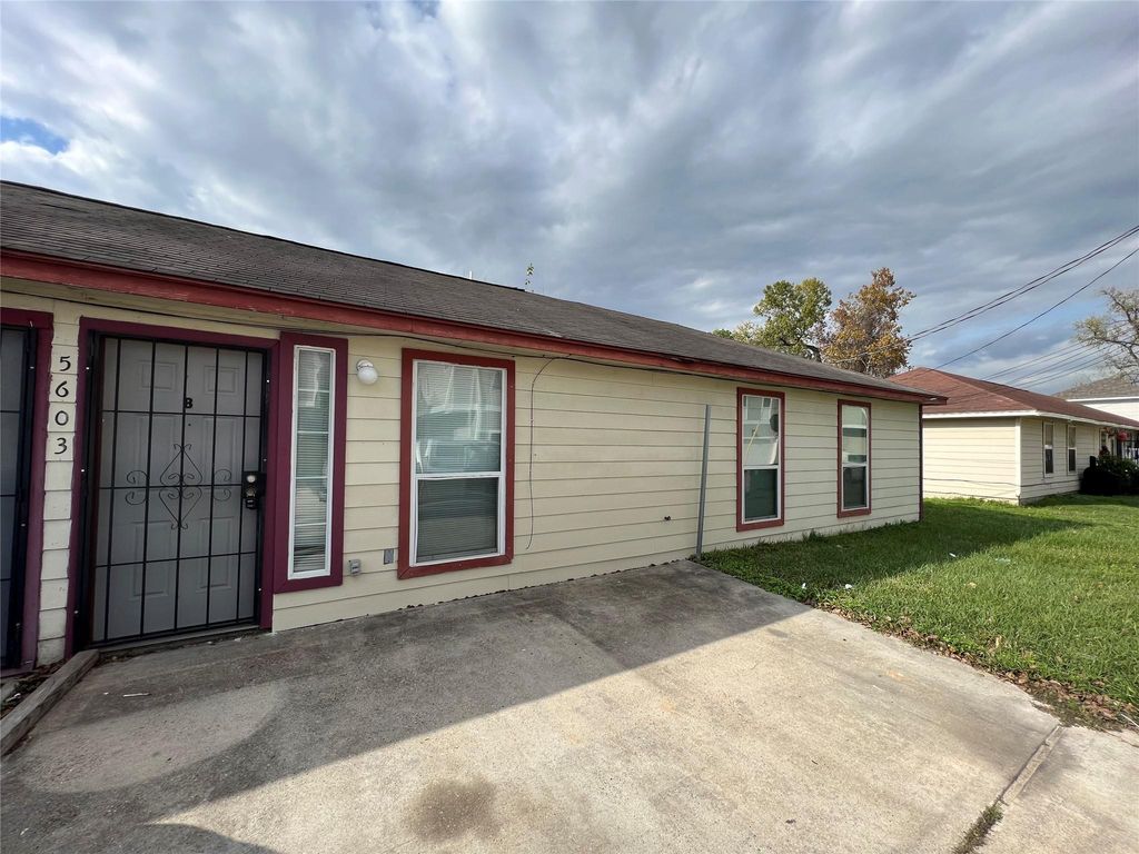 5603 Madison Street B, Houston, TX 77091
