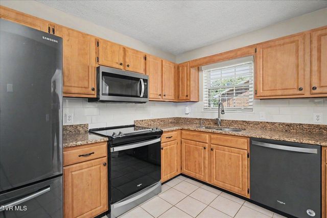 325 Heather Lane, Church Hill, TN 37642