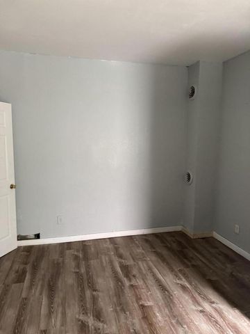 2340 N 12th STREET, Milwaukee, WI 53206