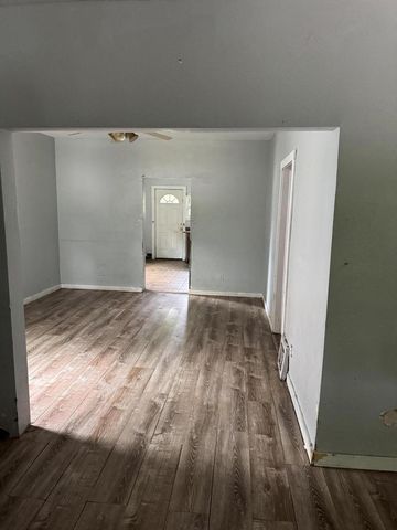 2340 N 12th STREET, Milwaukee, WI 53206