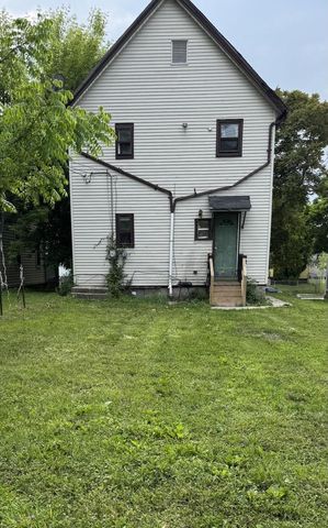 2340 N 12th STREET, Milwaukee, WI 53206