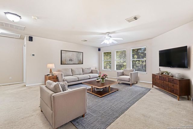 21715 Cliff View Dr., San Antonio, TX 78259