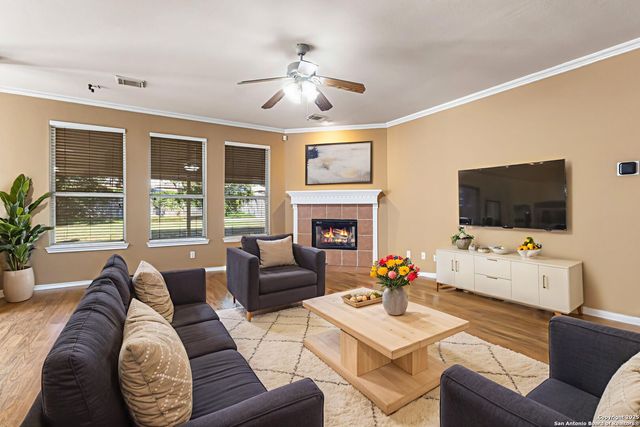 21715 Cliff View Dr., San Antonio, TX 78259