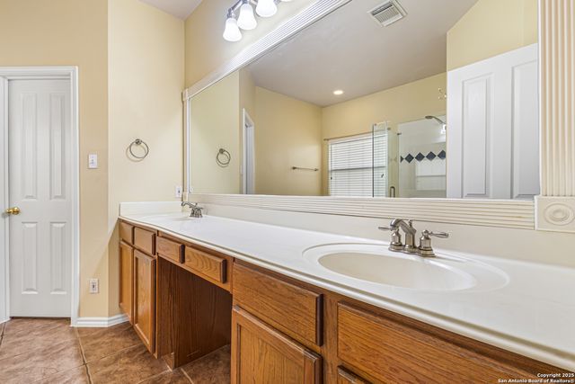 21715 Cliff View Dr., San Antonio, TX 78259