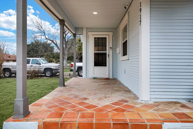 1917 W Huisache, San Antonio, TX 78201