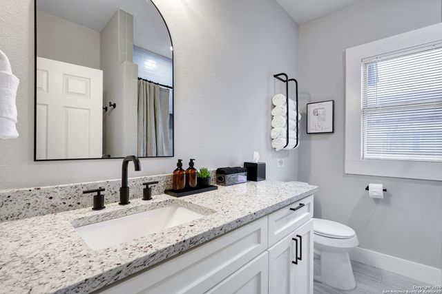 1917 W Huisache, San Antonio, TX 78201