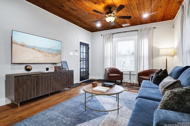 1917 W Huisache, San Antonio, TX 78201