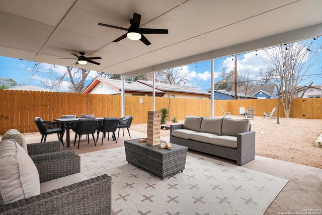 1917 W Huisache, San Antonio, TX 78201