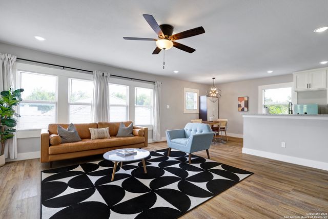 1917 W Huisache, San Antonio, TX 78201