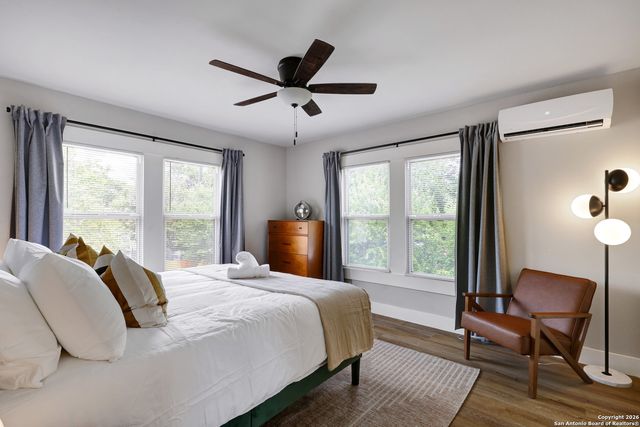 1917 W Huisache, San Antonio, TX 78201