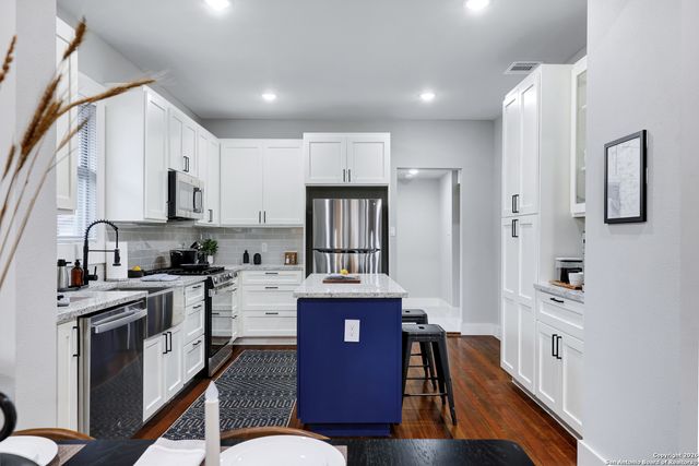 1917 W Huisache, San Antonio, TX 78201