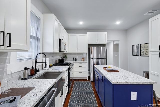 1917 W Huisache, San Antonio, TX 78201