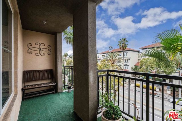 6020 Seabluff Drive 321, Playa Vista, CA 90094