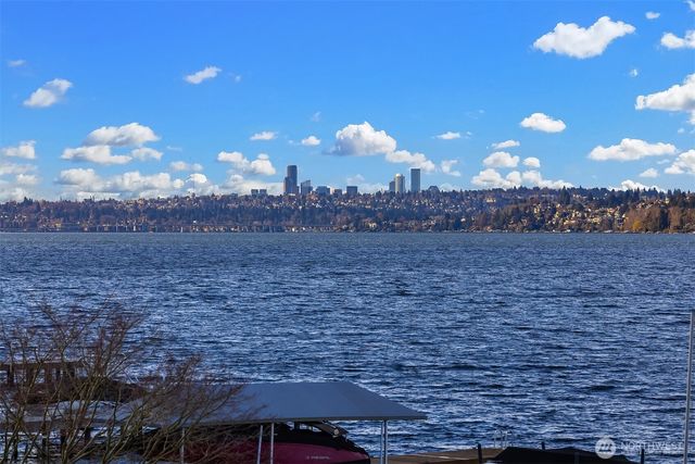 1621 10th Street W, Kirkland, WA 98033