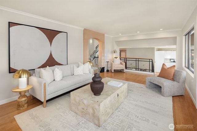 1621 10th Street W, Kirkland, WA 98033