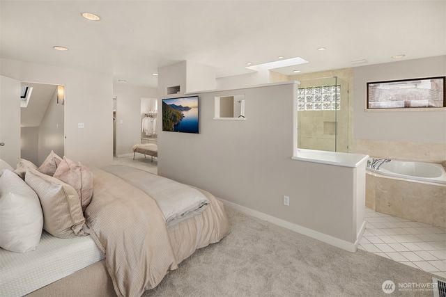 1621 10th Street W, Kirkland, WA 98033