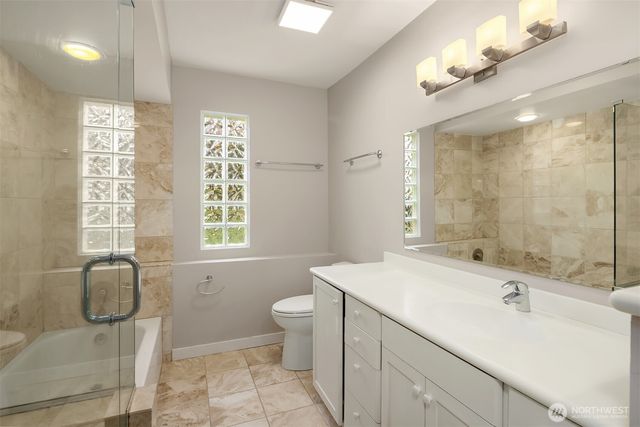 1621 10th Street W, Kirkland, WA 98033