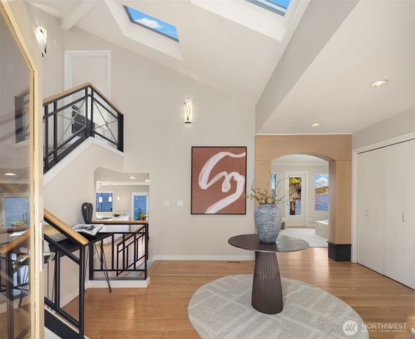 1621 10th Street W, Kirkland, WA 98033