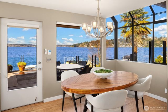 1621 10th Street W, Kirkland, WA 98033