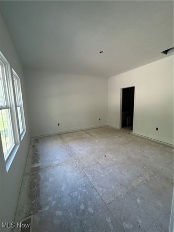 108 Willow Way, Elyria, OH 44035