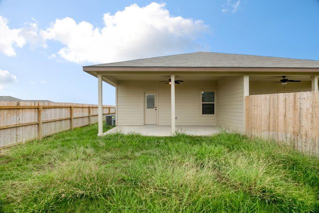 118 SAMUEL DR Unit B, Buda, TX 78610