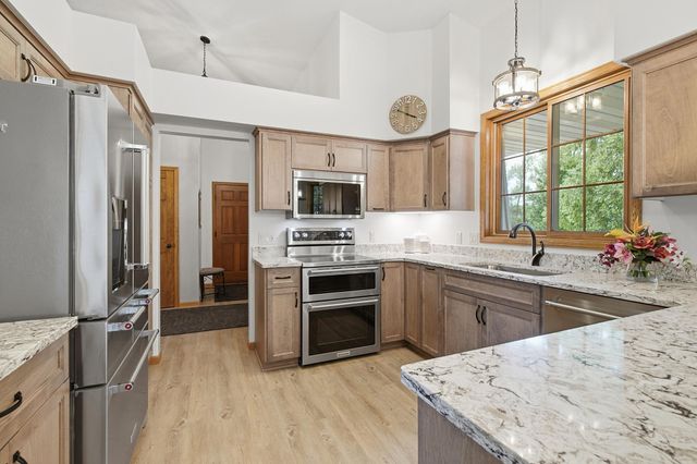 7135 167th Street E, Prior Lake, MN 55372