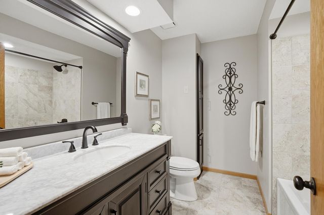 7135 167th Street E, Prior Lake, MN 55372
