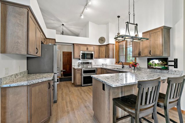 7135 167th Street E, Prior Lake, MN 55372
