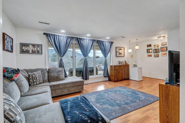 162 Ridgewood DR, Troutville, VA 24175